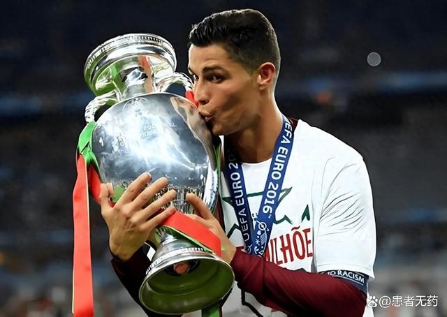 C罗官方宣布刷新纪录新规,拜仁引发争议!引发球迷热议(c罗各项纪录)九游官网