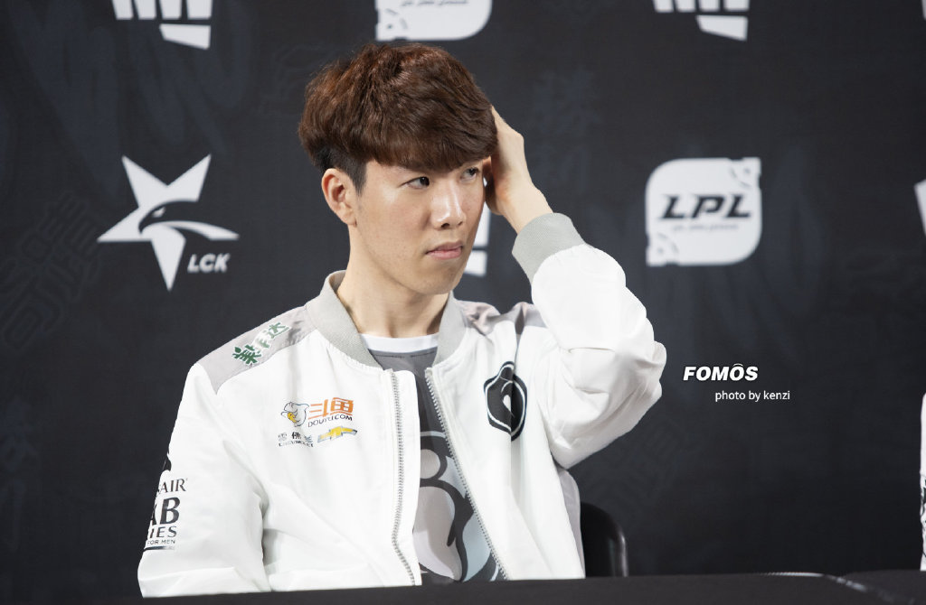 TheShy迎来三赛季高光表现,DWG球迷沸腾!的简单介绍九游