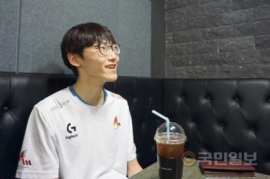 TheShy迎来三赛季高光表现,DWG球迷沸腾!的简单介绍 TheShy迎来三赛季高光表现,DWG球迷沸腾!的简单介绍