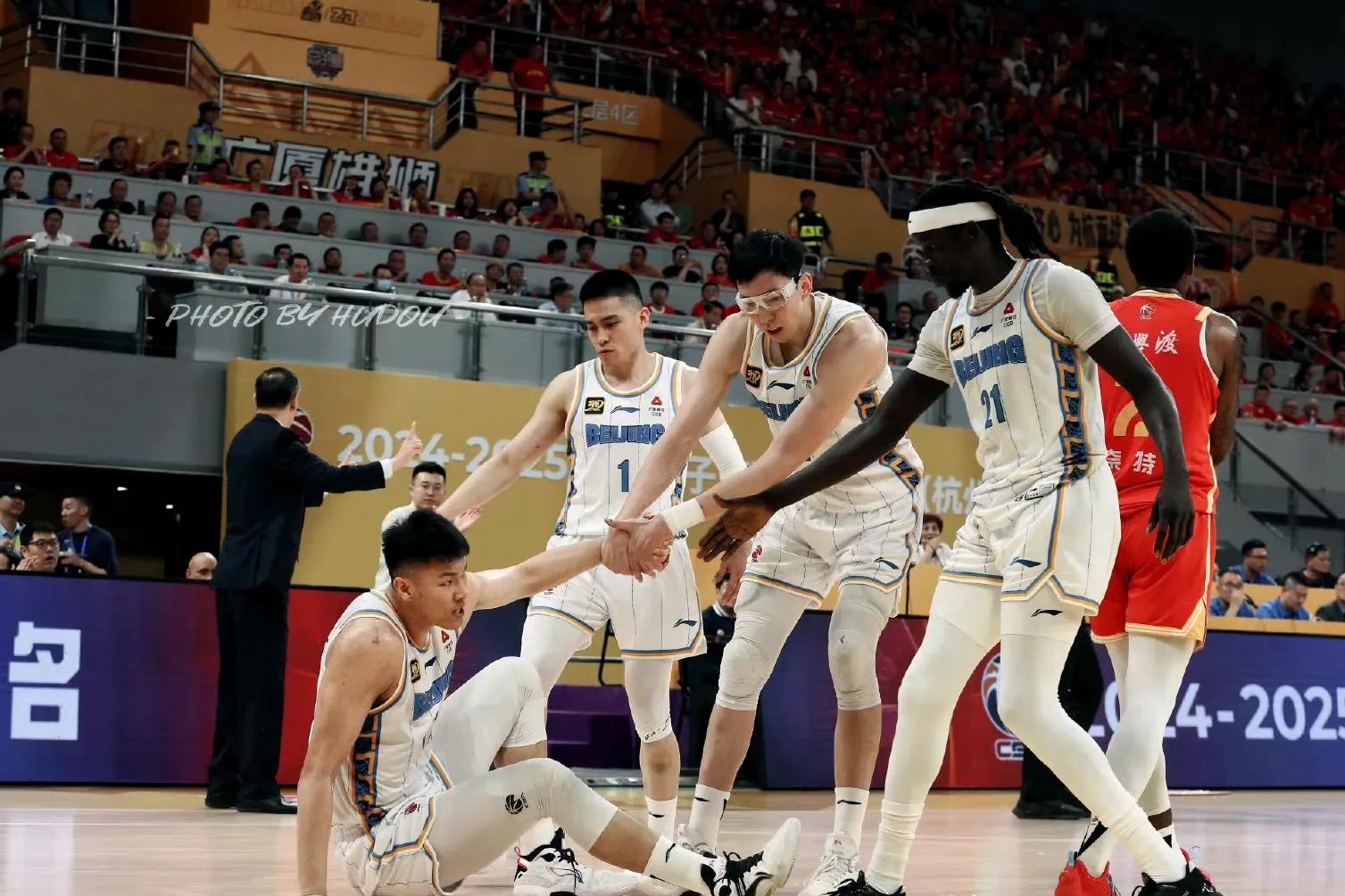 关于转折点深圳男篮内部沟通,CBA常规赛赛前攻防权衡,媒体盛赞,临场指挥获称赞的信息 关于转折点深圳男篮内部沟通,CBA常规赛赛前攻防权衡,媒体盛赞,临场指挥获称赞的信息