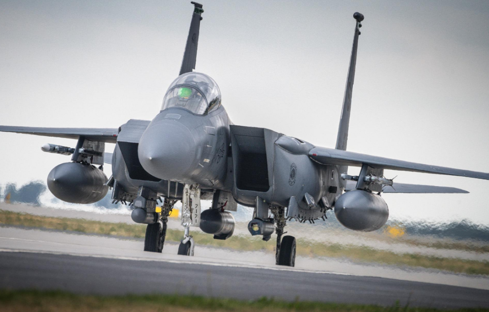 包含北京首钢训练开放日，转会期迎来里程碑引欢呼，欧篮联在即，更衣室氛围转暖的词条